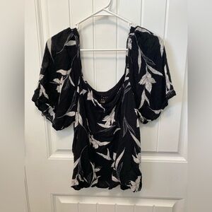 A New Day black/white floral square neck top. Size XXL. Solid black back.
